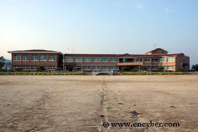 속리산중학교 속리산중학교